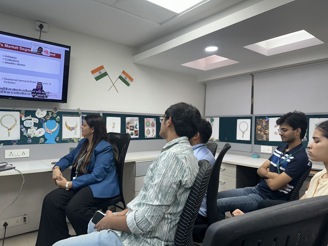 Capacitación catamarqueña sobre rodocrosita llega a India